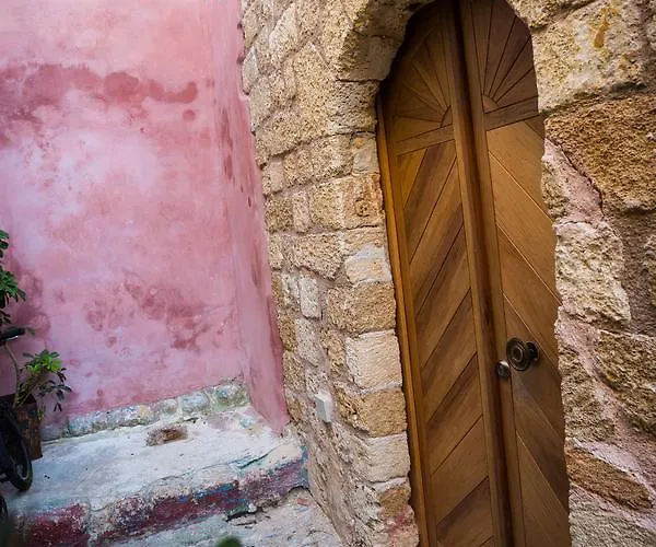 Rodi Bed & Breakfast 4*